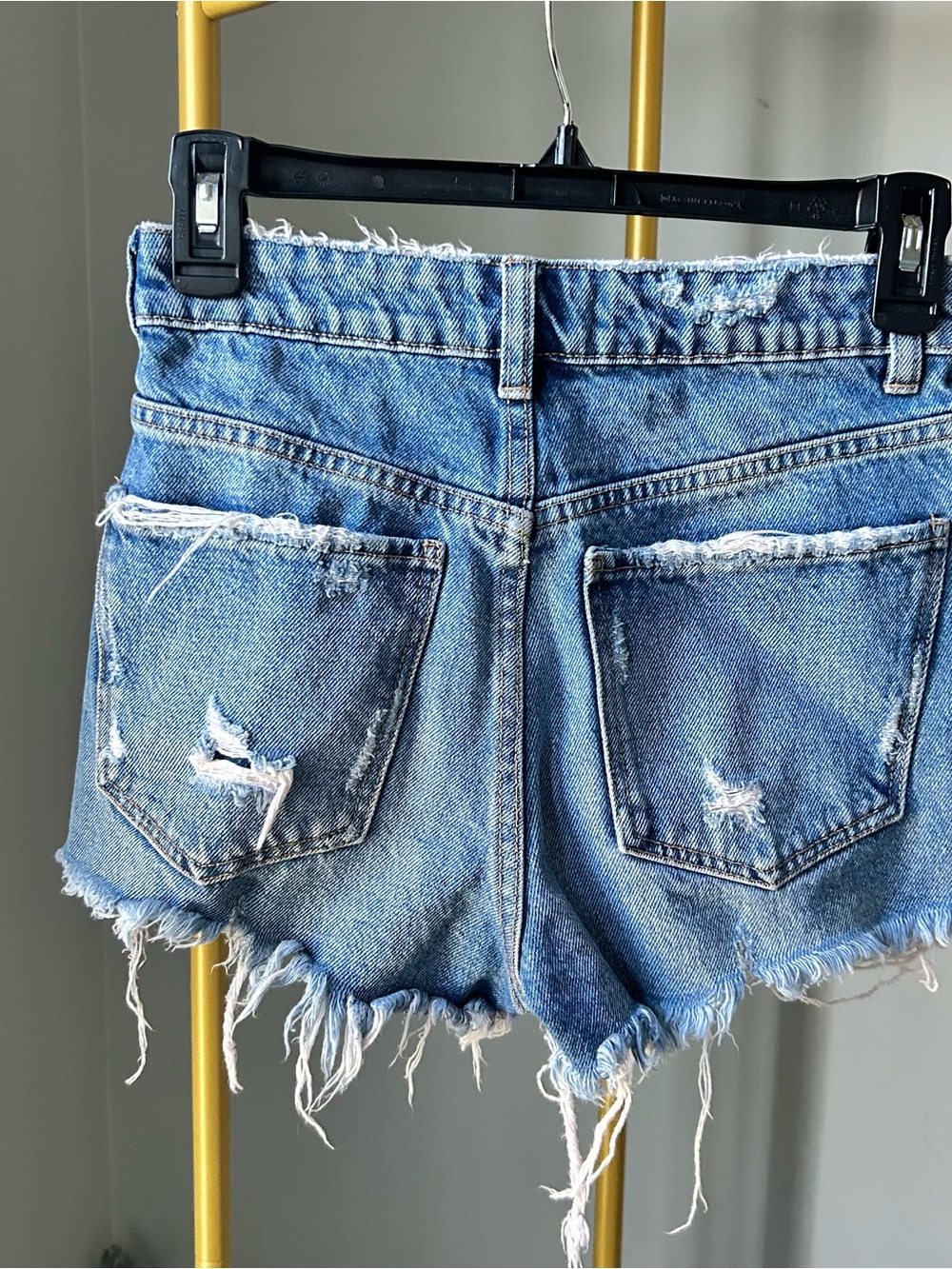 Zara festival Blue Distressed buttons fly frayed Cutoff Denim Shorts size 00 - Picture 2 of 6